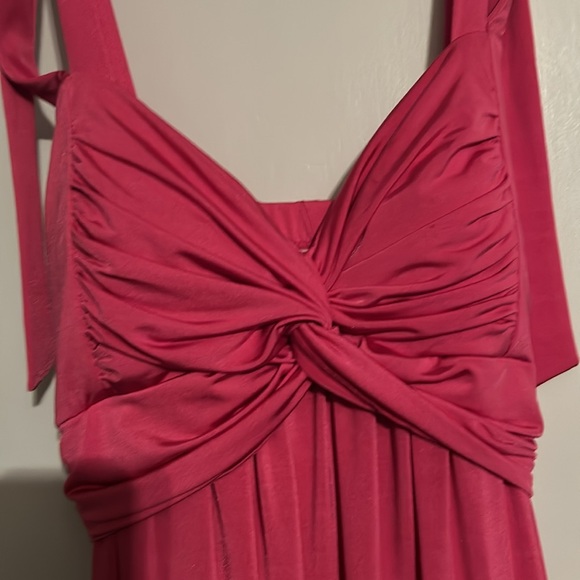 Pink formal gown - Picture 2 of 4
